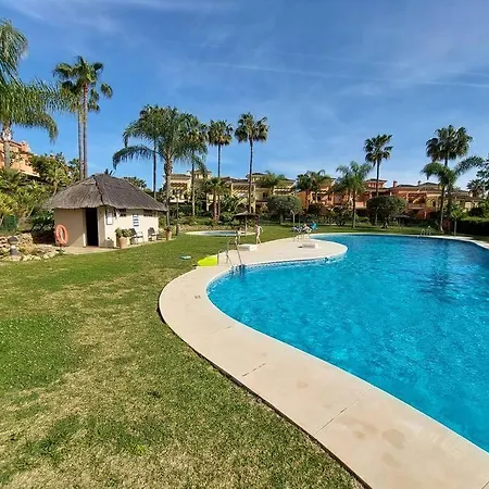 Сasa de vacaciones Stunningly Located Townhouse