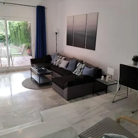 Stunningly Located Townhouse *
